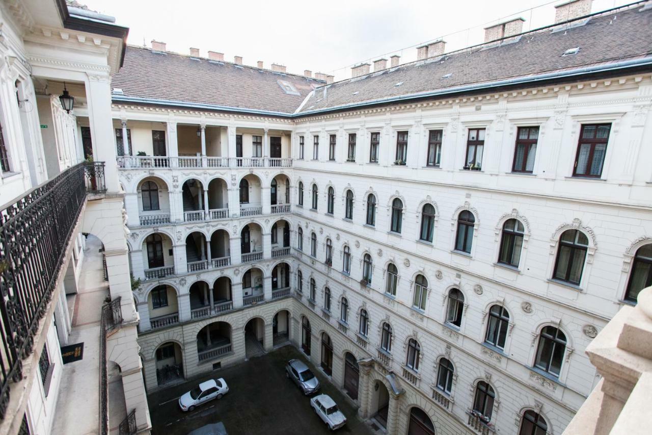 Opera Apartment